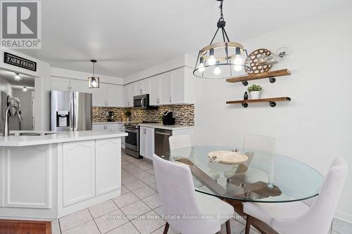 11 Redfinch Way, Brampton, ON - Indoor