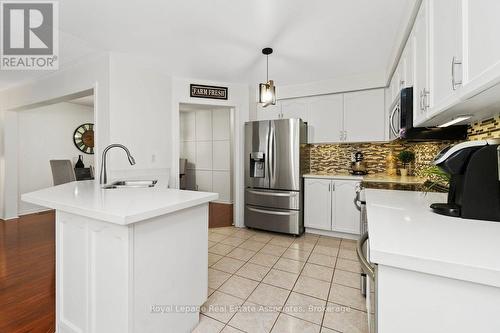 11 Redfinch Way, Brampton, ON - Indoor Photo Showing Kitchen With Stainless Steel Kitchen