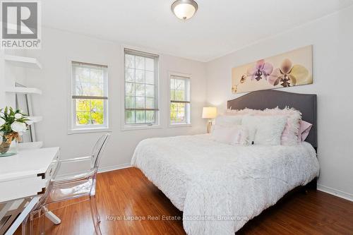 11 Redfinch Way, Brampton, ON - Indoor Photo Showing Bedroom
