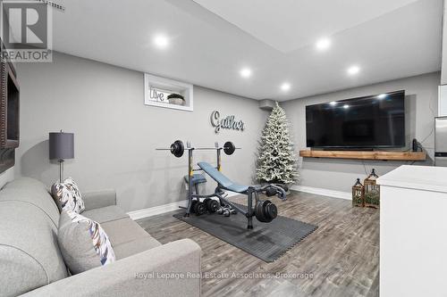 11 Redfinch Way, Brampton, ON - Indoor Photo Showing Gym Room