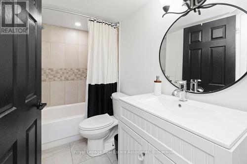 11 Redfinch Way, Brampton, ON - Indoor Photo Showing Bathroom