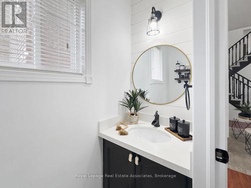 11 Redfinch Way, Brampton, ON - Indoor Photo Showing Bathroom