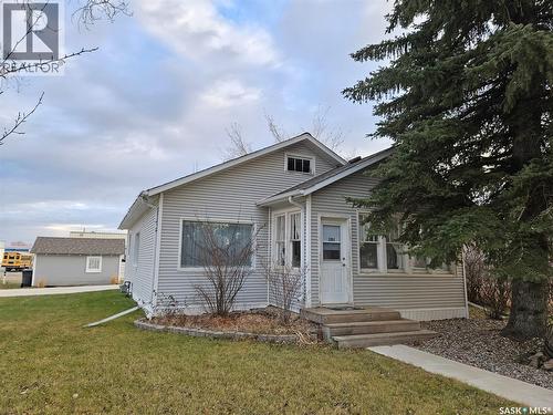 201 Souris Avenue E, Carlyle, SK - Outdoor