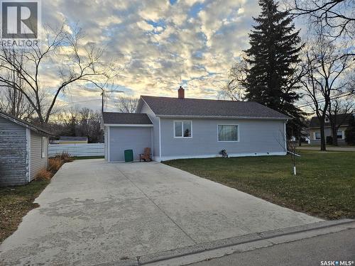 201 Souris Avenue E, Carlyle, SK - Outdoor