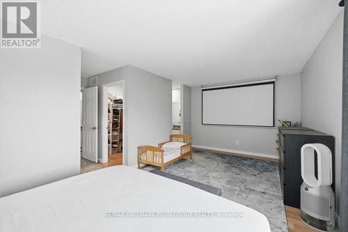 420 Valade Crescent, Ottawa, ON - Indoor Photo Showing Bedroom