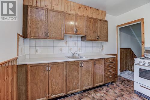 89 Wembley Drive, Toronto, ON - Indoor Photo Showing Kitchen