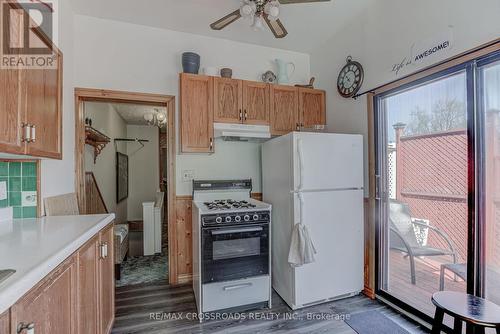 89 Wembley Drive, Toronto, ON - Indoor Photo Showing Kitchen