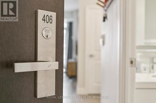 406 - 65 Speers Road, Oakville, ON - Indoor Photo Showing Bathroom