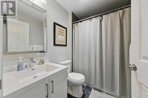 406 - 65 Speers Road, Oakville, ON - Indoor Photo Showing Bathroom