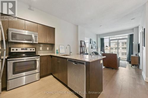 406 - 65 Speers Road, Oakville, ON - Indoor Photo Showing Kitchen With Stainless Steel Kitchen