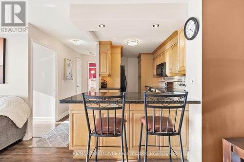501 - 700 Constellation Drive, Mississauga, ON - Indoor Photo Showing Kitchen