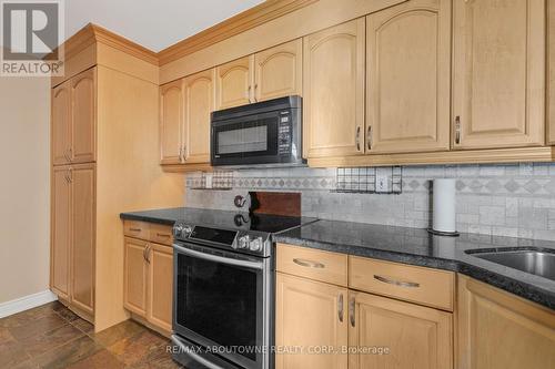 501 - 700 Constellation Drive, Mississauga, ON - Indoor Photo Showing Kitchen