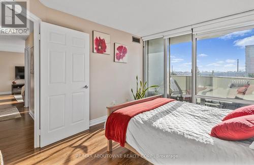 501 - 700 Constellation Drive, Mississauga, ON - Indoor Photo Showing Bedroom