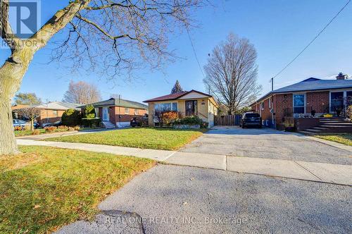 73 Farmbrook Road, Toronto, ON - Outdoor