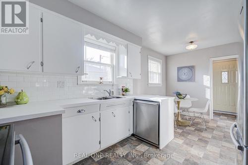 73 Farmbrook Road, Toronto, ON - Indoor Photo Showing Kitchen