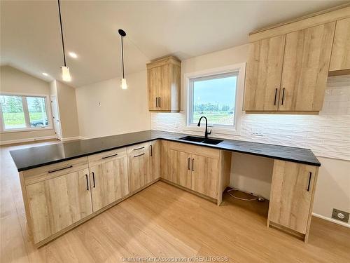 216 Ironwood Trail, Chatham, ON 