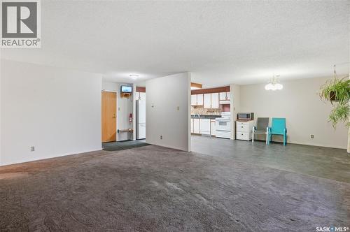 304 706 Confederation Drive, Saskatoon, SK - Indoor Photo Showing Other Room