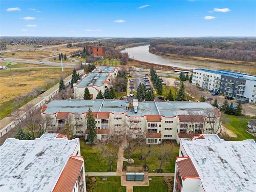 305 3275 Pembina Highway, Winnipeg, MB - Outdoor With View