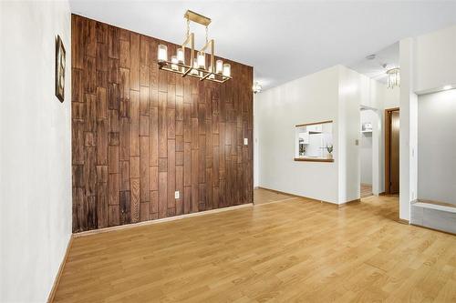 305 3275 Pembina Highway, Winnipeg, MB - Indoor Photo Showing Other Room