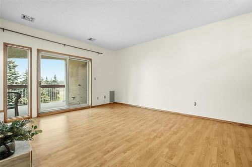 305 3275 Pembina Highway, Winnipeg, MB - Indoor Photo Showing Other Room