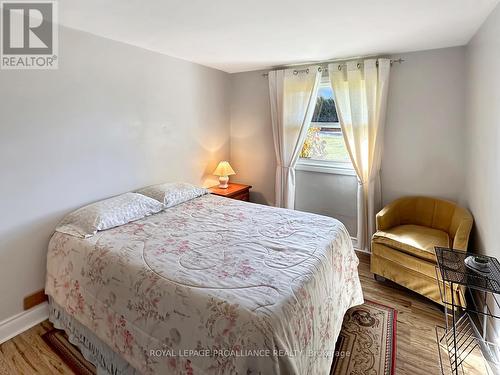 40 Ashley Street, Belleville (Thurlow Ward), ON - Indoor Photo Showing Bedroom