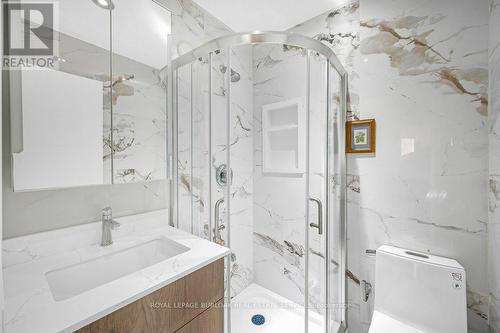 2523 Waterford Street, Oakville, ON - Indoor Photo Showing Bathroom