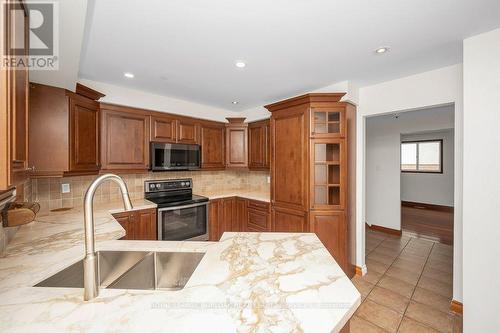 2523 Waterford Street, Oakville, ON - Indoor Photo Showing Kitchen With Double Sink