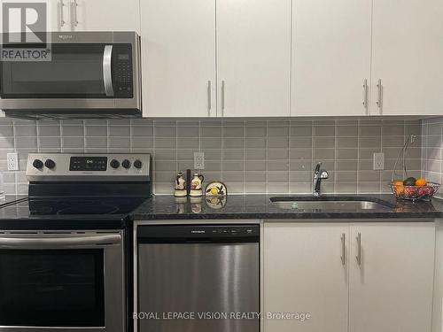 310 - 2635 William Jackson Drive, Pickering, ON - Indoor Photo Showing Kitchen With Upgraded Kitchen