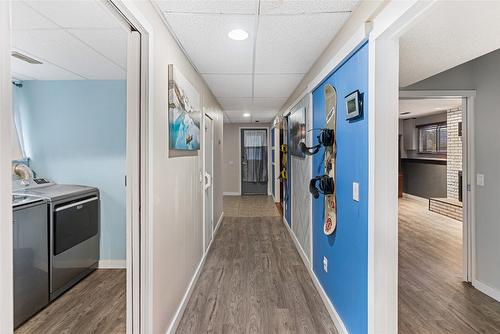 2555 O'Reilly Road, Kelowna, BC - Indoor