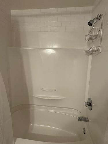 1011-930 Dogwood Drive, Kimberley, BC - Indoor Photo Showing Bathroom