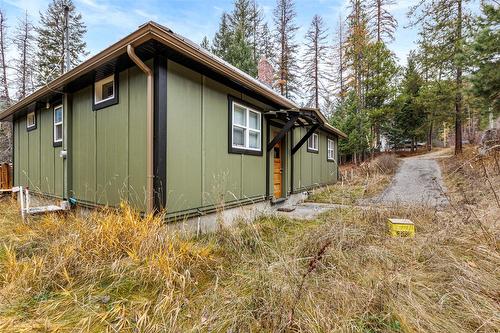 6927 Customs Road, Kingsgate, BC - Outdoor