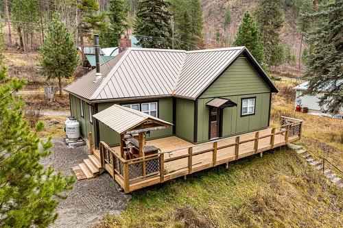 6927 Customs Road, Kingsgate, BC - Outdoor