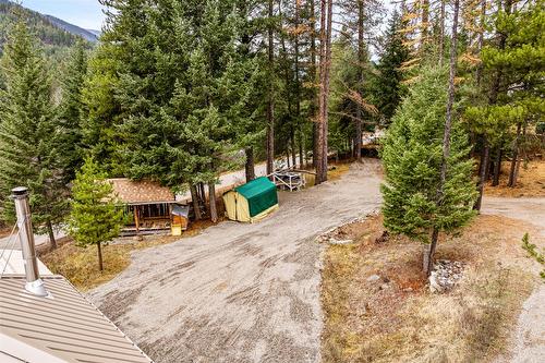 6927 Customs Road, Kingsgate, BC - Outdoor