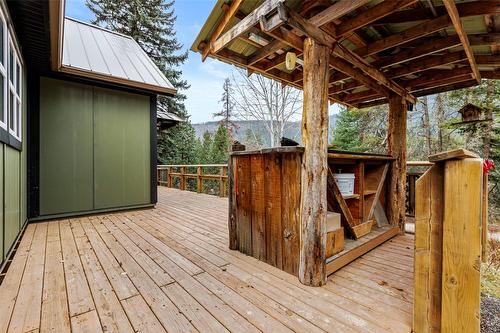 6927 Customs Road, Kingsgate, BC - Outdoor With Deck Patio Veranda With Exterior