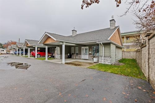 5-1415 Alder Street, Creston, BC - Outdoor