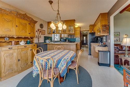 14114 Juniper Drive, Coldstream, BC - Indoor