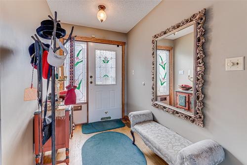 14114 Juniper Drive, Coldstream, BC - Indoor Photo Showing Other Room