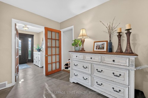 152 Ridge Road W, Grimsby, ON - Indoor