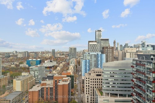 2906-199 Richmond Street W, Toronto, ON - Outdoor With View