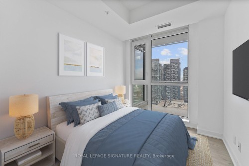2906-199 Richmond Street W, Toronto, ON - Indoor Photo Showing Bedroom