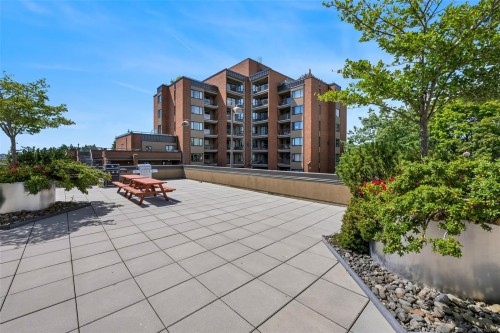 206-103 Gorge Rd East, Victoria, BC - Outdoor