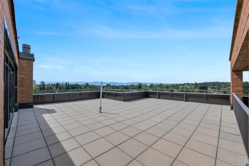 206-103 Gorge Rd East, Victoria, BC - Outdoor