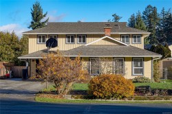2946 Cressida Cres  Langford, BC V9B 5W7
