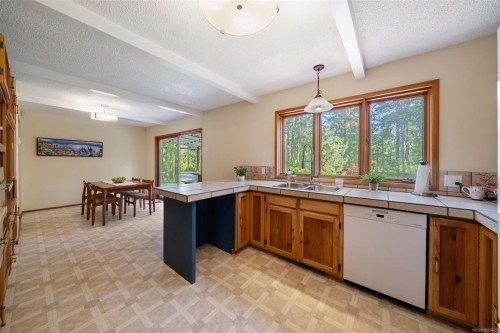 3281 Mcguire Way, Nanaimo, BC 