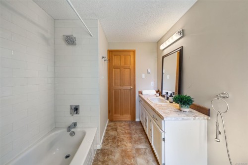 3281 Mcguire Way, Nanaimo, BC 