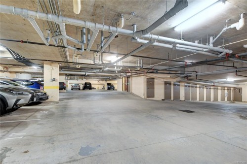 210-655 Goldstream Ave, Langford, BC - Indoor Photo Showing Garage