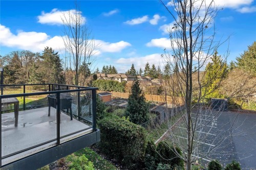 204-741 Travino Lane, Saanich, BC - Outdoor