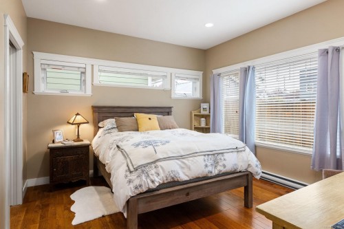 2324 Malaview Ave, Sidney, BC 