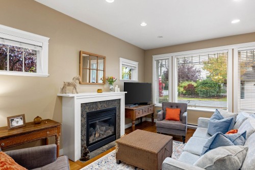 2324 Malaview Ave, Sidney, BC 