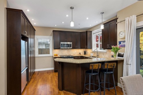 2324 Malaview Ave, Sidney, BC 